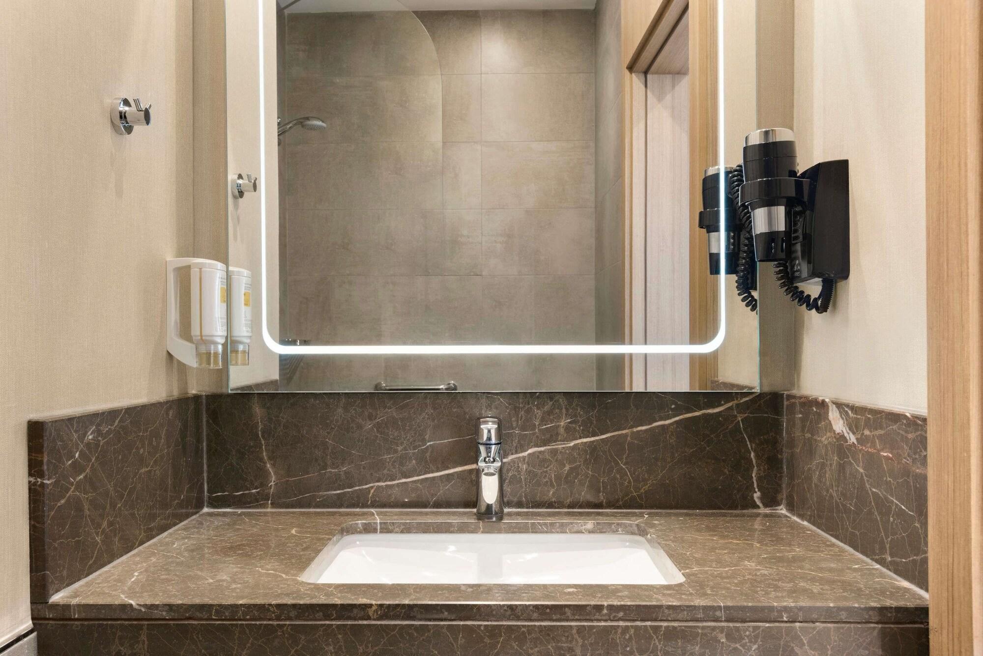 Ramada Encore Eskişehir Ngoại thất bức ảnh